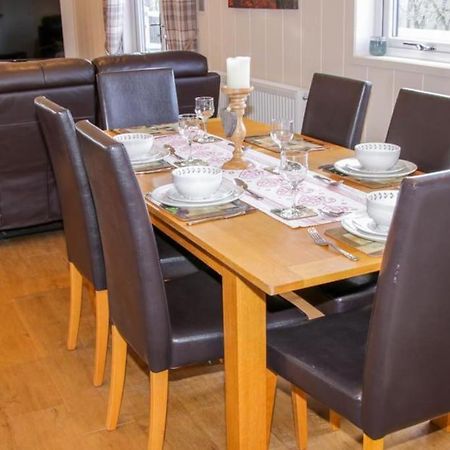 Fabulous Detached Lodge With Hot Tub Two Nights Minimum Stay Бриджнорт Екстериор снимка